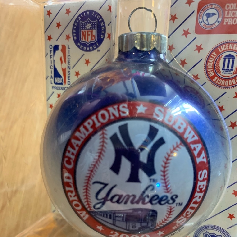 SUBWAY SERIES YANKEE CHRISTMAS ORNAMENT
